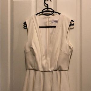 Nicholas Ponti Deep V dress with pockets in white